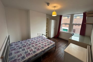 6 bed house, Grove Road, Lenton, Nottingham, NG71HJ - Image 2