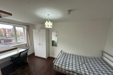 6 bed house, Grove Road, Lenton, Nottingham, NG71HJ - Image 7