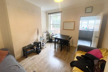 5 bed house, Balfour Road, Radford, Nottingham, NG71NZ - Image 2
