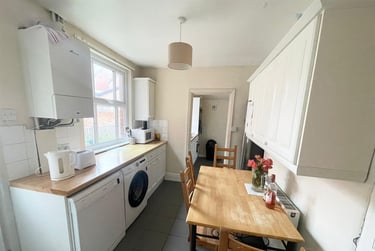 5 bed house, Gregory Avenue, Lenton, Nottingham, NG72EQ - Image 1