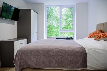 8 bed house, Queens Road East, Lenton Abbey, Nottingham, NG92LD - Image 3