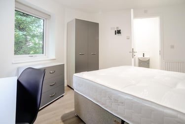 6 bed house, Queens Road East, Lenton Abbey, Nottingham, NG92LD - Image 3