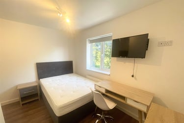 6 bed house, Queens Road East, Lenton Abbey, Nottingham, NG92GN - Image 7