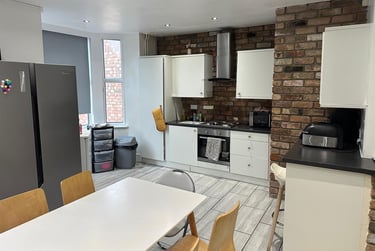 6 bed house, Radcliffe Road, West Bridgford, Nottingham, NG25HH - Image 3