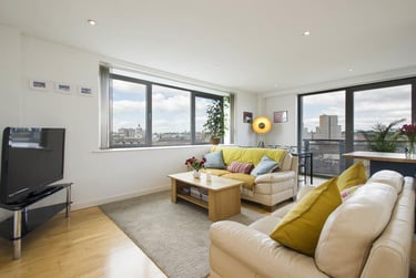 2 bed house, Cranbrook Street, Hockley, Nottingham, NG11ES - Image 1