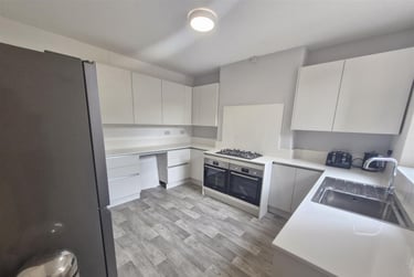 6 bed house, Portland Road, Arboretum, Nottingham, NG74GP - Image 1