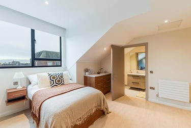 Premium Plus Studio at Ryan Hall, 28 Elmwood Avenue, Queen's Quarter, Belfast, BT96AY - Image 6