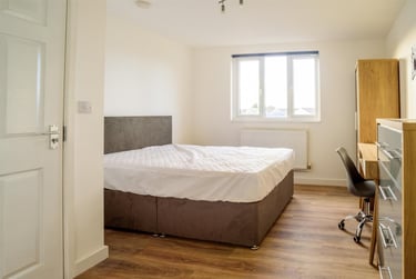 8 bed house, Queens Road East, Beeston, Nottingham, NG92GS - Image 2