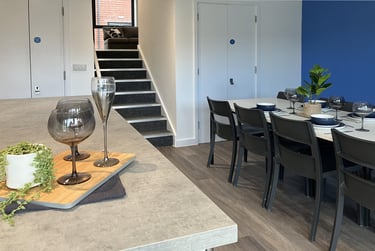 Premium Townhouse Ensuite - Image 6