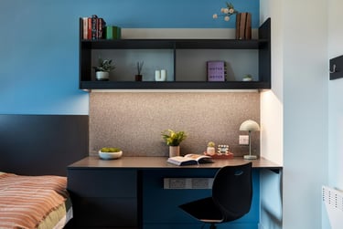 Premium Ensuite at Hollis Wharf, Lower Bristol Road, Oldfield Park, Bath, BA21FH - Image 1