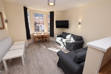6 bed house, Rothesay Avenue, Radford, Nottingham, NG71PU - Image 1