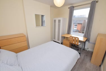 6 bed house, Teversal Avenue, Radford, Nottingham, NG71PX - Image 4