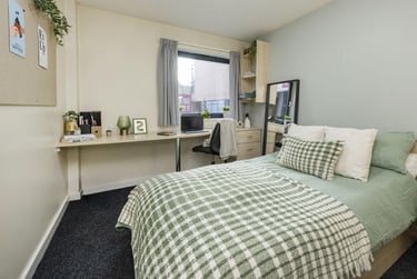 Classic 4 Bed Ensuite at The Pinnacles, Broad Street, City Centre, Sheffield, S25AR - Image 2