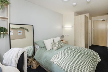 Classic 4 Bed Ensuite at The Pinnacles, Broad Street, City Centre, Sheffield, S25AR - Image 1