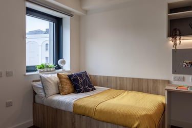 Deluxe Studio at Saltwater Place, Notte Street, The Hoe, Plymouth, PL12RQ - Image 5