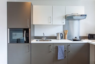 Deluxe Studio at Saltwater Place, Notte Street, The Hoe, Plymouth, PL12RQ - Image 11