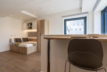 Premium Studio at Saltwater Place, Notte Street, The Hoe, Plymouth, PL12RQ - Image 4