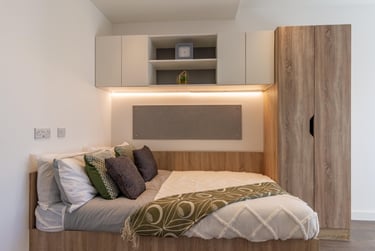 Premium Studio at Saltwater Place, Notte Street, The Hoe, Plymouth, PL12RQ - Image 14