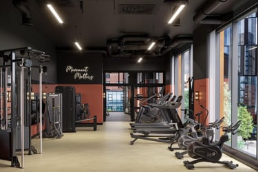 Deluxe Studio, Standard Floors - Image 4