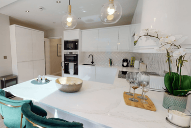 6 bed house, Gregory Avenue, Lenton, Nottingham, NG72EQ - Image 2
