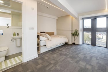 Deluxe Plus Single Ensuite at Gillows, 23-25 North Road, City Centre, Lancaster, LA11NS - Image 3