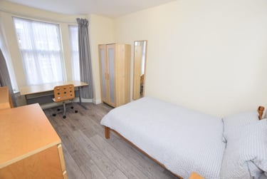 6 bed house, Dunlop Avenue, Lenton, Nottingham, NG72BW - Image 5