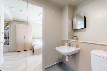 1 bed house, Ashby Road, City Centre, Loughborough, LE113AG - Image 2