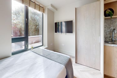 1 bed house, Ashby Road, City Centre, Loughborough, LE113AG - Image 1