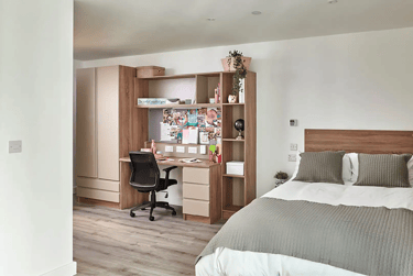 Deluxe Plus Ensuite - Image 2
