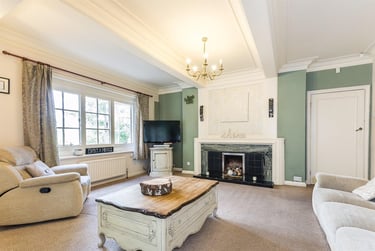 10 bed house, Elm Bank Drive, Carrington, Nottingham, NG35AL - Image 1