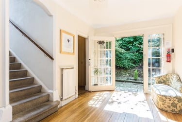 10 bed house, Elm Bank Drive, Carrington, Nottingham, NG35AL - Image 3