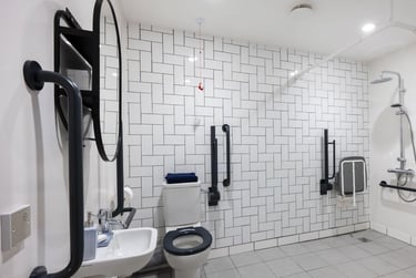 Platinum Accessible Studio - Image 4