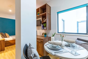 Studio with a Bath - Limited View at King Square Studios, 4 Dighton Street, City Centre, Bristol, BS28AU - Image 6