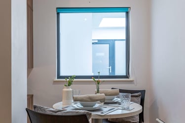Studio with a Bath - Limited View at King Square Studios, 4 Dighton Street, City Centre, Bristol, BS28AU - Image 7