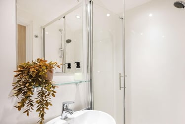 Platinum Studio at Arcadian, 260 Huntingdon Street, City Centre, Nottingham, NG13NB - Image 4