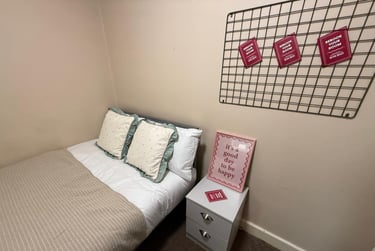 8 bed house, Dallas Street, City Centre, Preston, PR17UY - Image 2