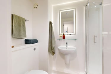Classic Ensuite Ground at Bridgeside, Radmarsh Road, Lenton, Nottingham, NG72TY - Image 4