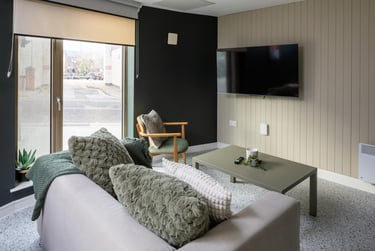 Classic Ensuite, Upper Floors - Image 8
