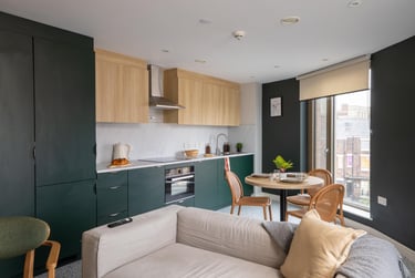Ensuite 3 Bed Apartment at Fusion Liverpool, 5 Upper Duke Street, City Centre, Liverpool, L19DU - Image 5