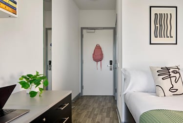 Bronze Ensuite at The Maltings, Haven Road, Greenstead, Colchester, CO28FU - Image 13