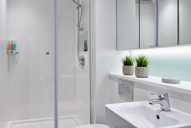 Horn Ensuite at Student Castle, 18-29 Claypath, City Centre, Durham, DH11RH - Image 13