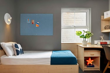 Silver Ensuite at Firth Point, 100 Firth Street, City Centre, Huddersfield, HD13BQ - Image 2