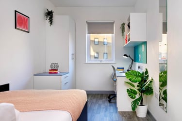 Silver Ensuite at The Maltings, Haven Road, Greenstead, Colchester, CO28FU - Image 11