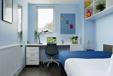 Gold Ensuite - Image 11