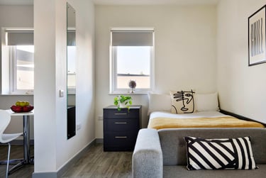 Platinum 1 Bed Apartment at The Maltings, Haven Road, Greenstead, Colchester, CO28FU - Image 13