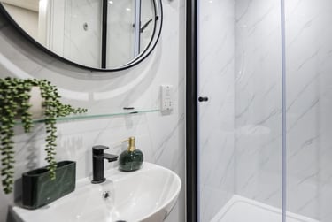 Standard Studio with Accessible Bathroom - Image 3