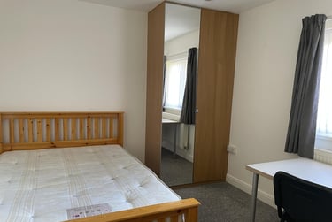 5 bed house, Middleton Boulevard, Lenton, Nottingham, NG81AB - Image 2