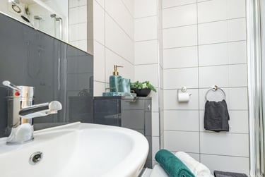 Classic Plus Ensuite - Image 5