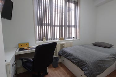 4 bed house, Albion Street, Highfields, Leicester, LE16GB - Image 1