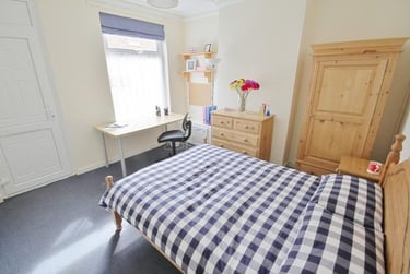 4 bed house, Paget Street, City Centre, Loughborough, LE115DU - Image 4